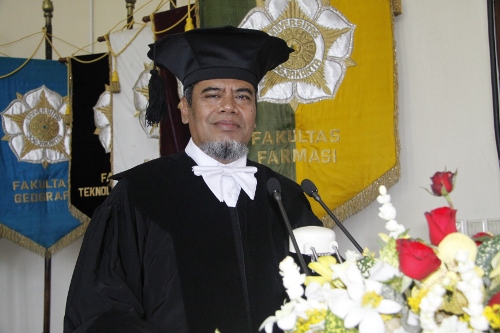 Prof. Dr. Kuswandi, SU., M. Phill., Apt